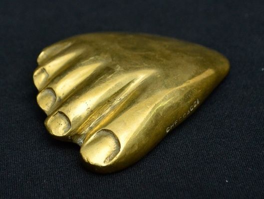 5 Star Hotel Nordic Style Bronze Foot Design Luxury Sculpture